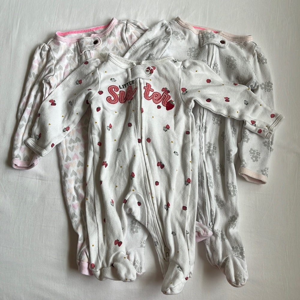 Bundle of 3 Cloud Island/ Carter’s Cotton Sleepers Size Newborn